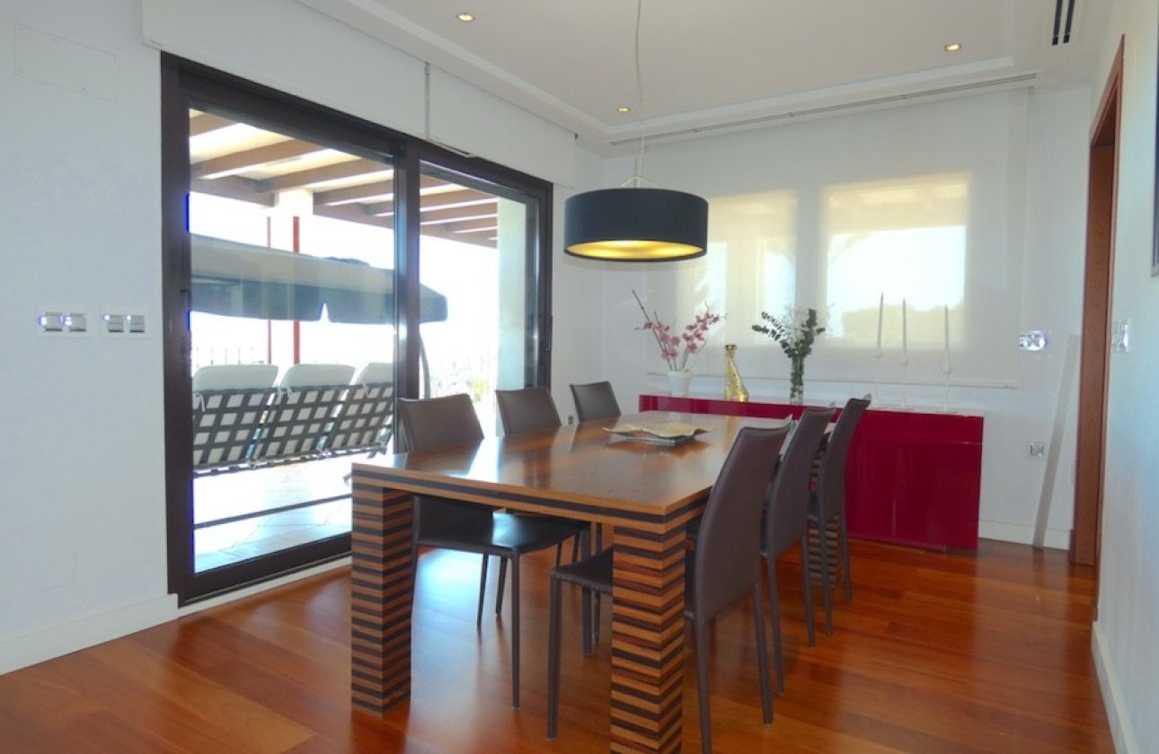 Resale - Villa - Algorfa