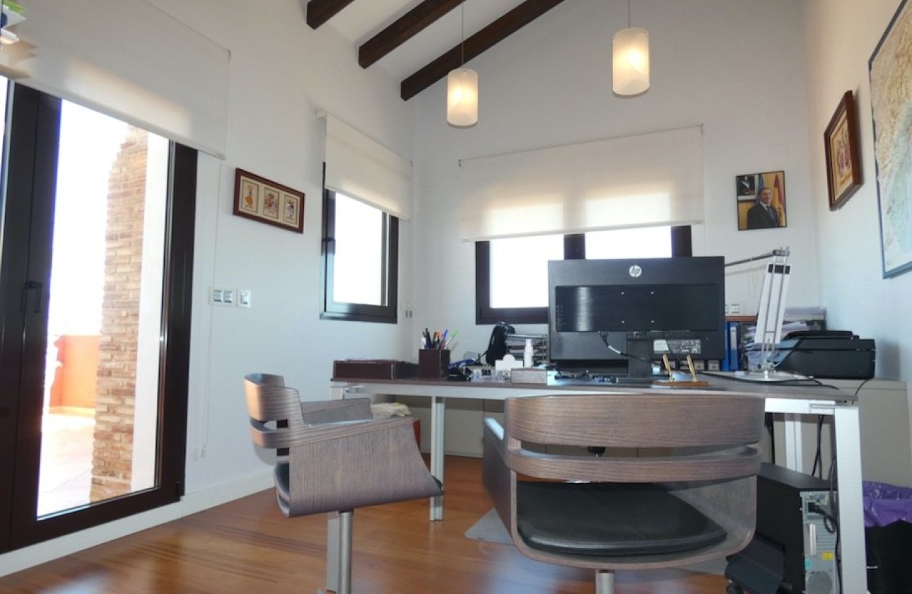 Resale - Villa - Algorfa