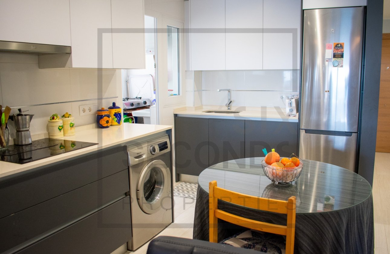 Resale - Apartment / flat - Torrevieja - Playa del Cura