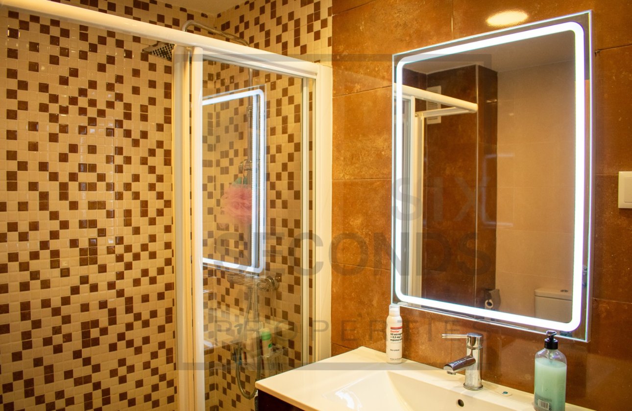 Resale - Apartment / flat - Torrevieja - Playa del Cura