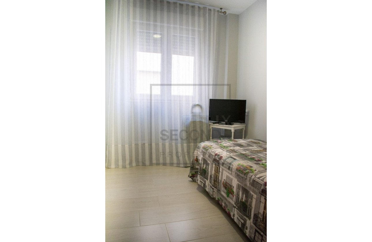 Resale - Apartment / flat - Torrevieja - Playa del Cura