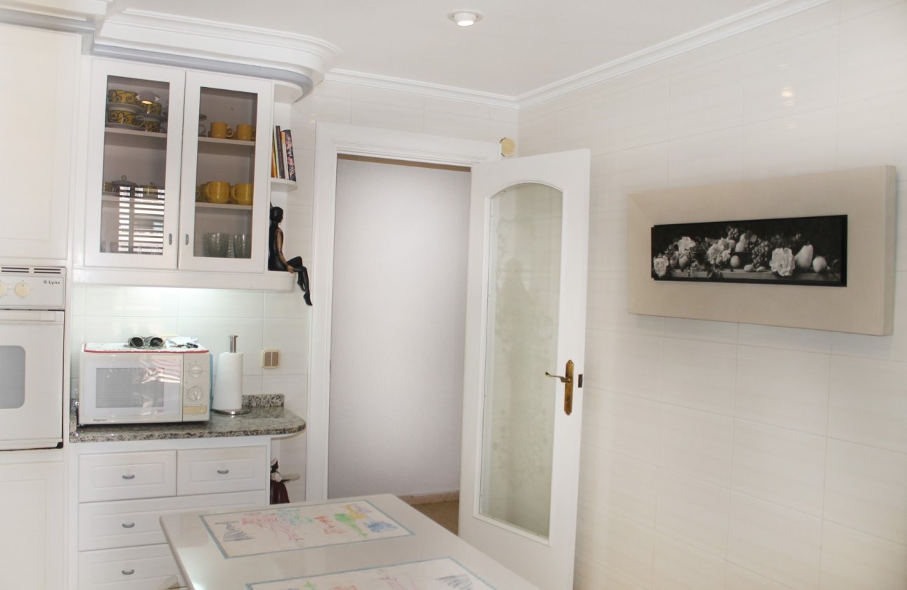 Resale - Apartment / flat - Santa Pola