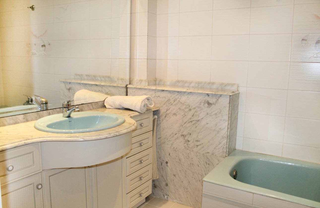 Resale - Apartment / flat - Santa Pola