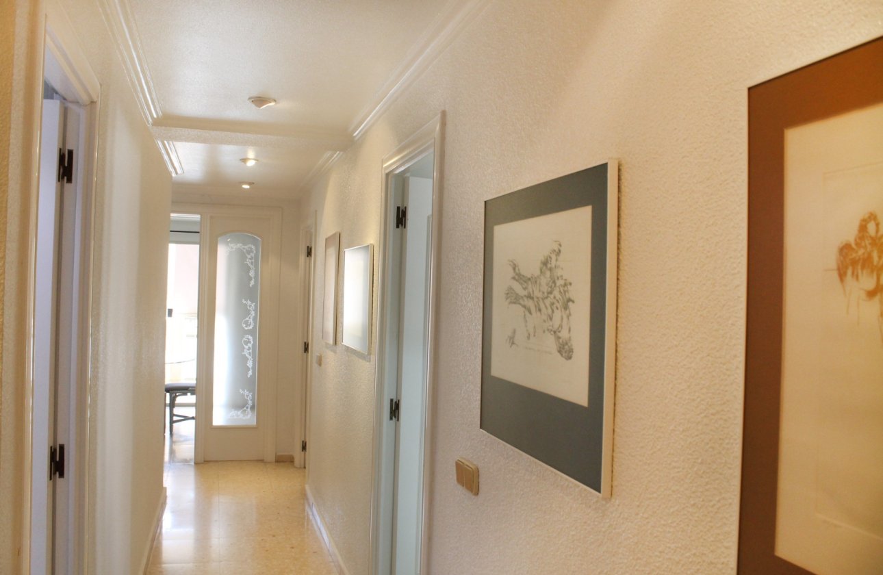 Resale - Apartment / flat - Santa Pola