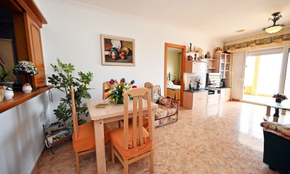 Resale - Apartment / flat - Torrevieja - La Mata