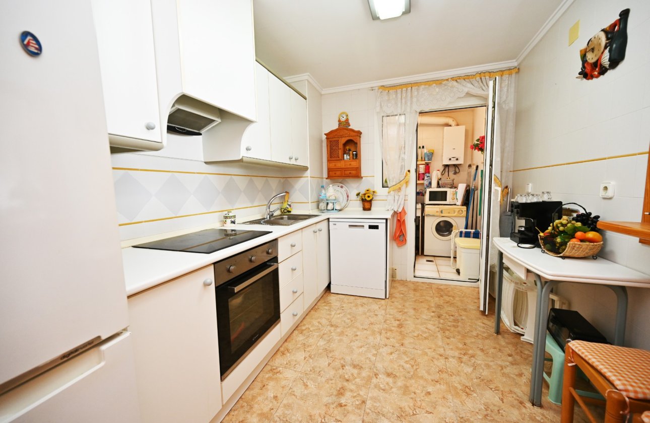 Resale - Apartment / flat - Torrevieja - La Mata