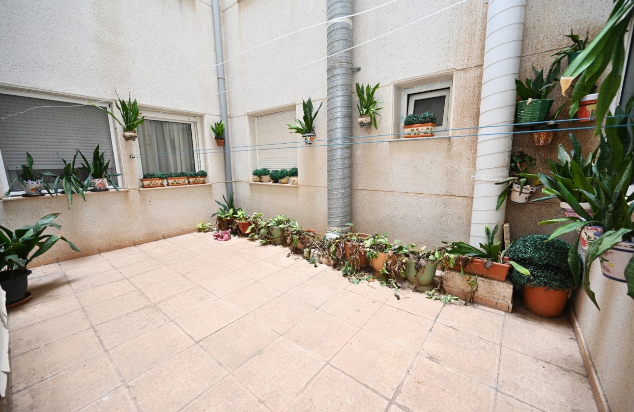 Resale - Apartment / flat - Torrevieja - La Mata