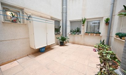 Resale - Apartment / flat - Torrevieja - La Mata
