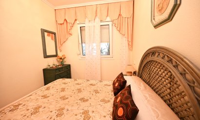 Resale - Apartment / flat - Torrevieja - La Mata