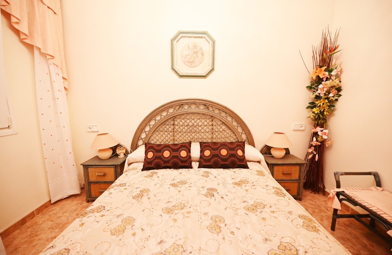 Resale - Apartment / flat - Torrevieja - La Mata