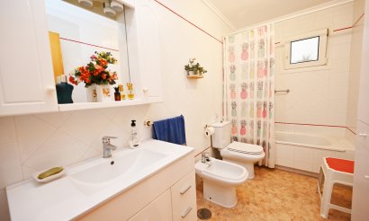 Resale - Apartment / flat - Torrevieja - La Mata