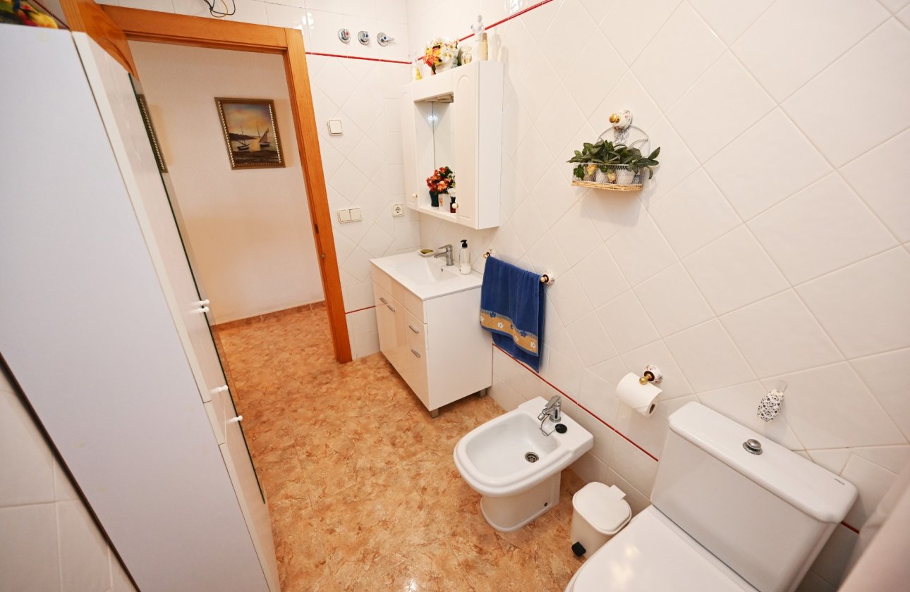 Resale - Apartment / flat - Torrevieja - La Mata