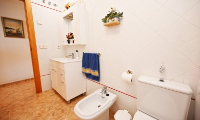 Resale - Apartment / flat - Torrevieja - La Mata