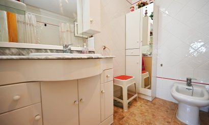 Resale - Apartment / flat - Torrevieja - La Mata