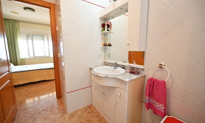 Resale - Apartment / flat - Torrevieja - La Mata