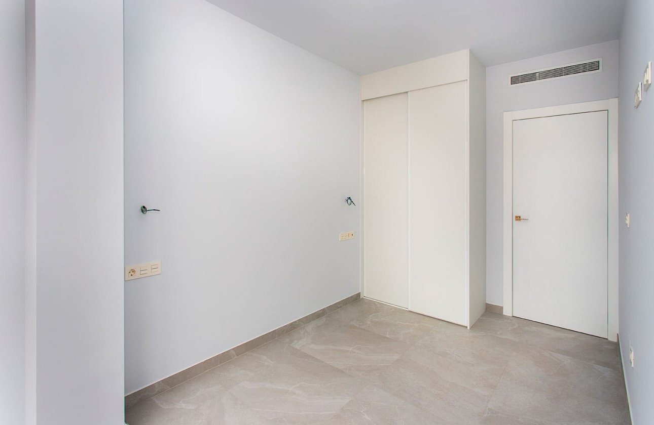 Resale - Apartment / flat - Torrevieja - Playa del Cura