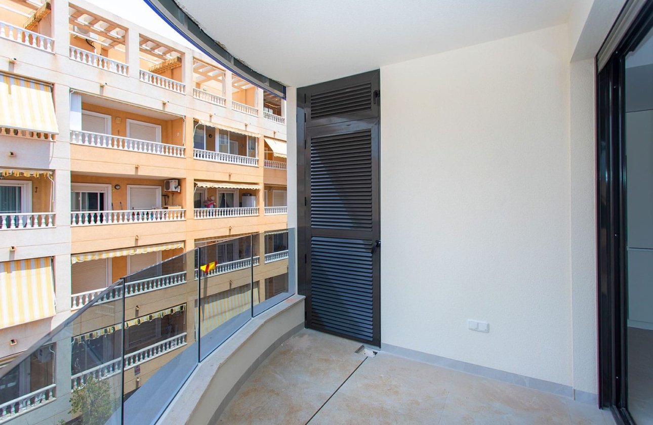 Resale - Apartment / flat - Torrevieja - Playa del Cura