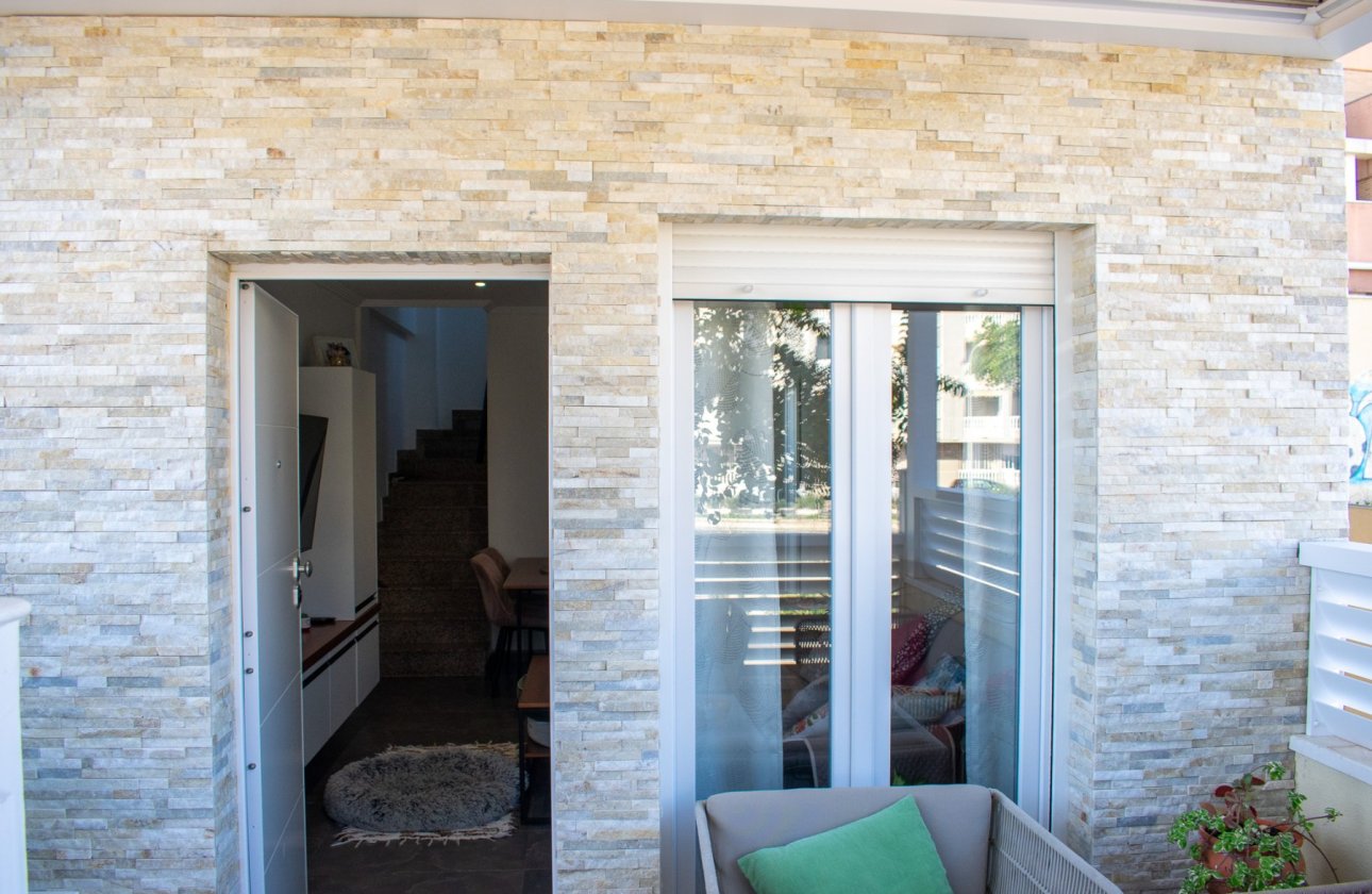 Resale - Villa - Guardamar del Segura - Urbanizaciones