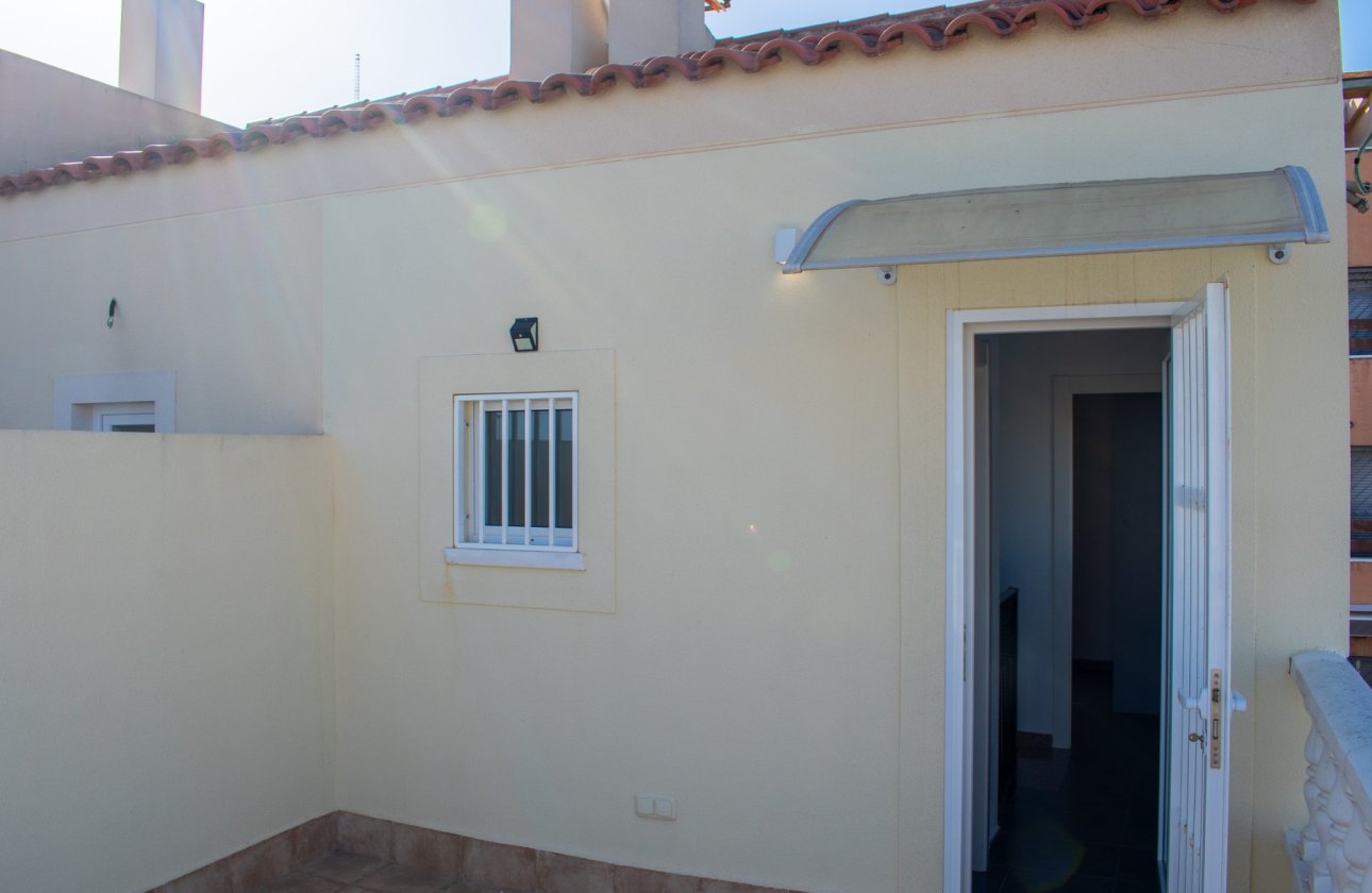 Resale - Villa - Guardamar del Segura - Urbanizaciones