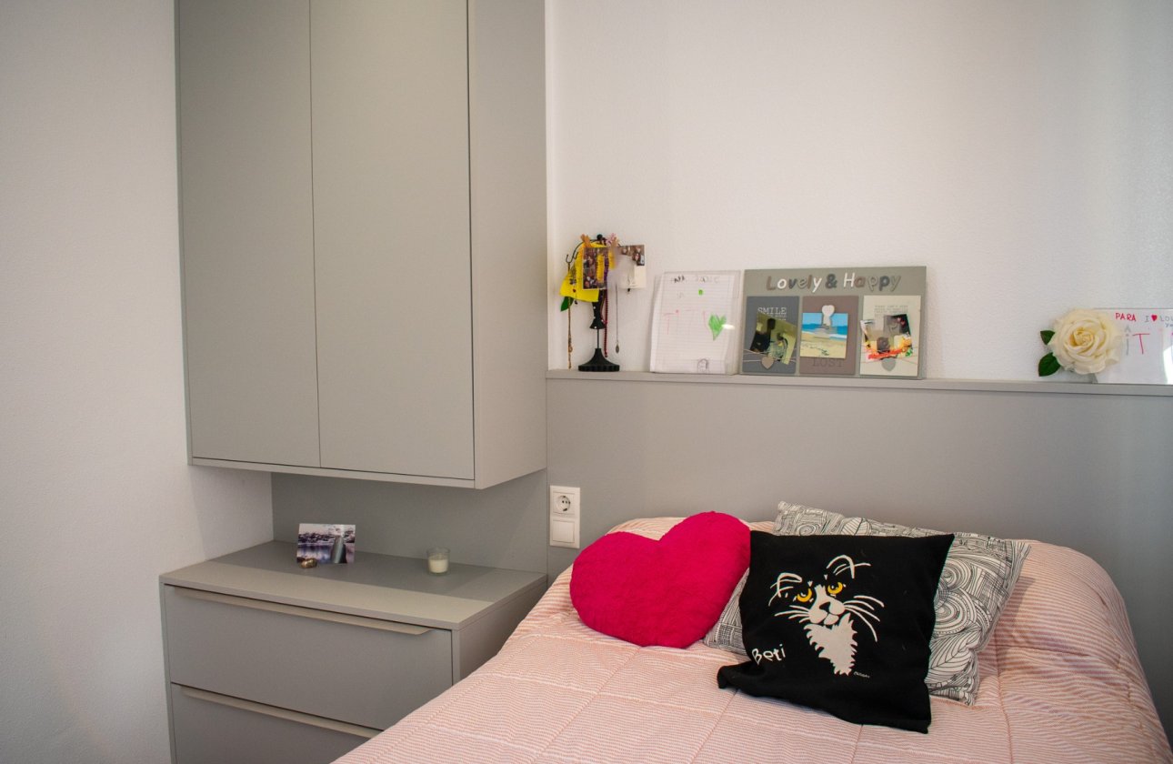 Resale - Villa - Guardamar del Segura - Urbanizaciones