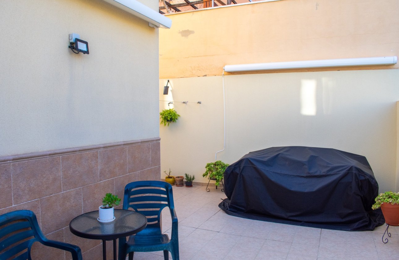 Resale - Villa - Guardamar del Segura - Urbanizaciones