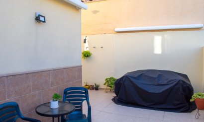 Resale - Villa - Guardamar del Segura - Urbanizaciones