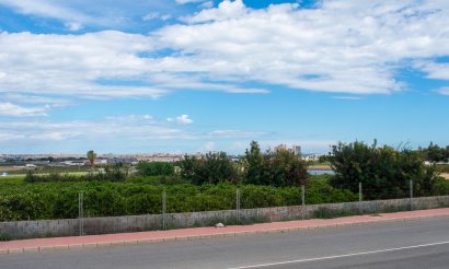 Resale - Villa / Semi detached - Torrevieja - Los Altos