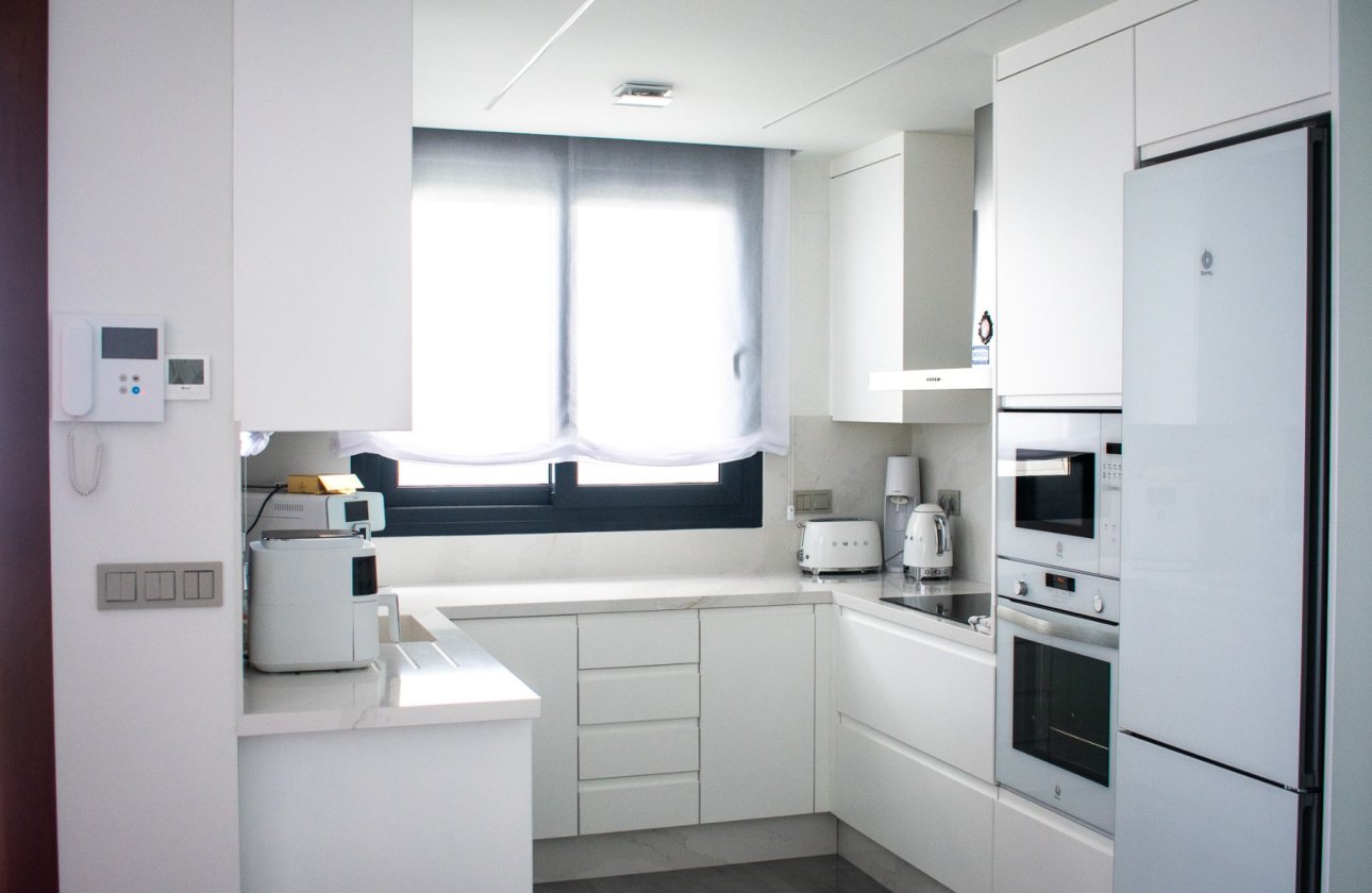 Resale - Villa / Semi detached - Torrevieja - Los Altos