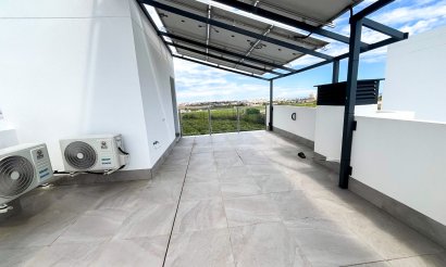 Resale - Villa / Semi detached - Torrevieja - Los Altos