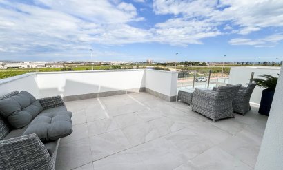 Resale - Villa / Semi detached - Torrevieja - Los Altos
