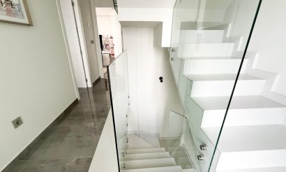 Resale - Villa / Semi detached - Torrevieja - Los Altos