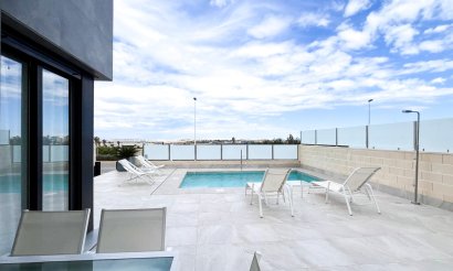 Resale - Villa / Semi detached - Torrevieja - Los Altos