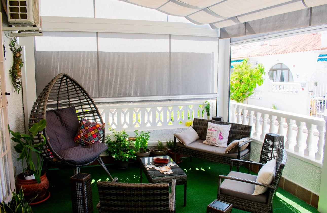 Resale - Villa - Torrevieja - La Siesta - El Salado - Torreta