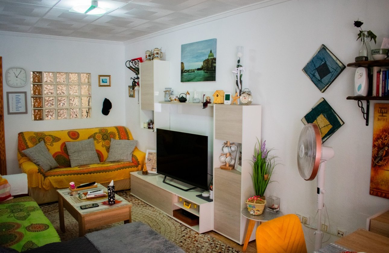 Resale - Villa - Torrevieja - La Siesta - El Salado - Torreta