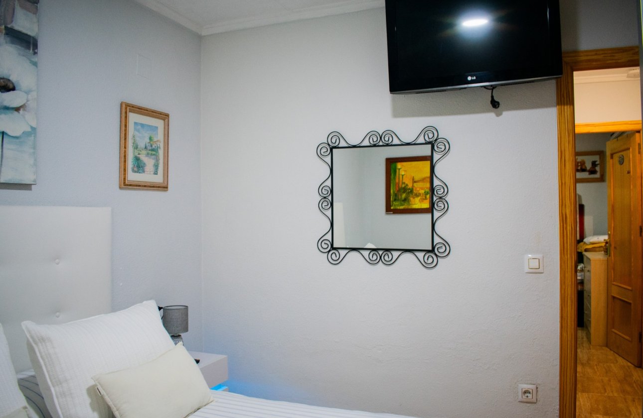 Resale - Villa - Torrevieja - La Siesta - El Salado - Torreta