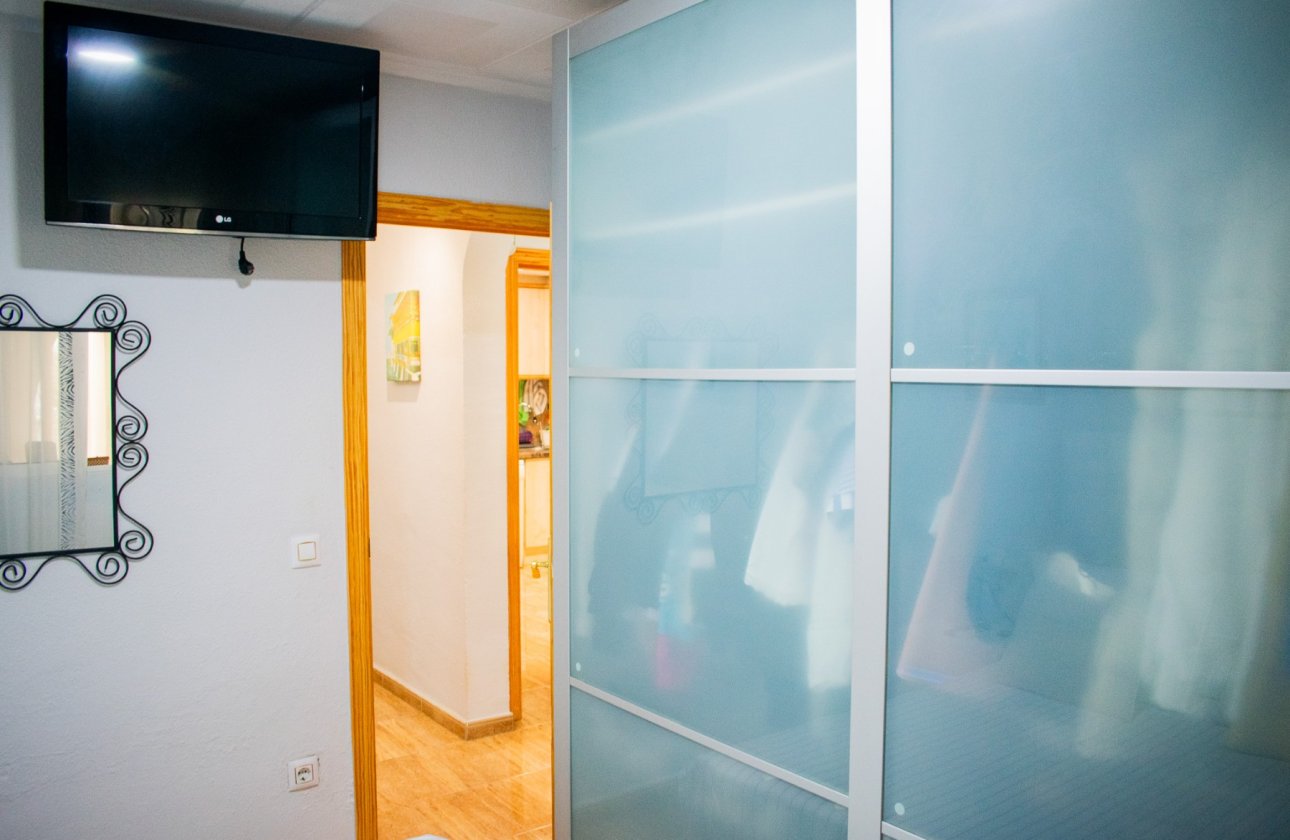 Resale - Villa - Torrevieja - La Siesta - El Salado - Torreta