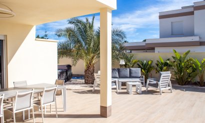 Resale - Villa / Semi detached - Torrevieja - La Siesta - El Salado - Torreta