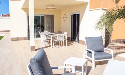 Resale - Villa / Semi detached - Torrevieja - La Siesta - El Salado - Torreta