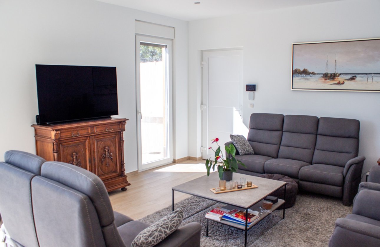 Resale - Villa / Semi detached - Torrevieja - La Siesta - El Salado - Torreta