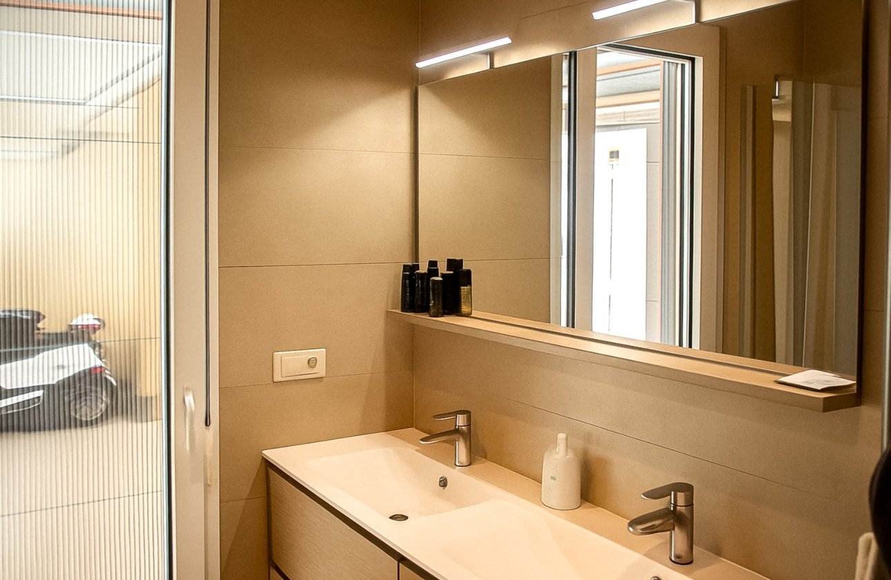 Resale - Villa / Semi detached - Torrevieja - La Siesta - El Salado - Torreta