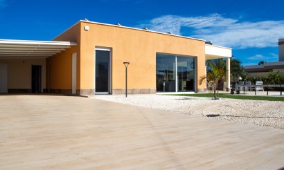 Resale - Villa / Semi detached - Torrevieja - La Siesta - El Salado - Torreta