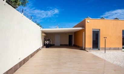 Resale - Villa / Semi detached - Torrevieja - La Siesta - El Salado - Torreta