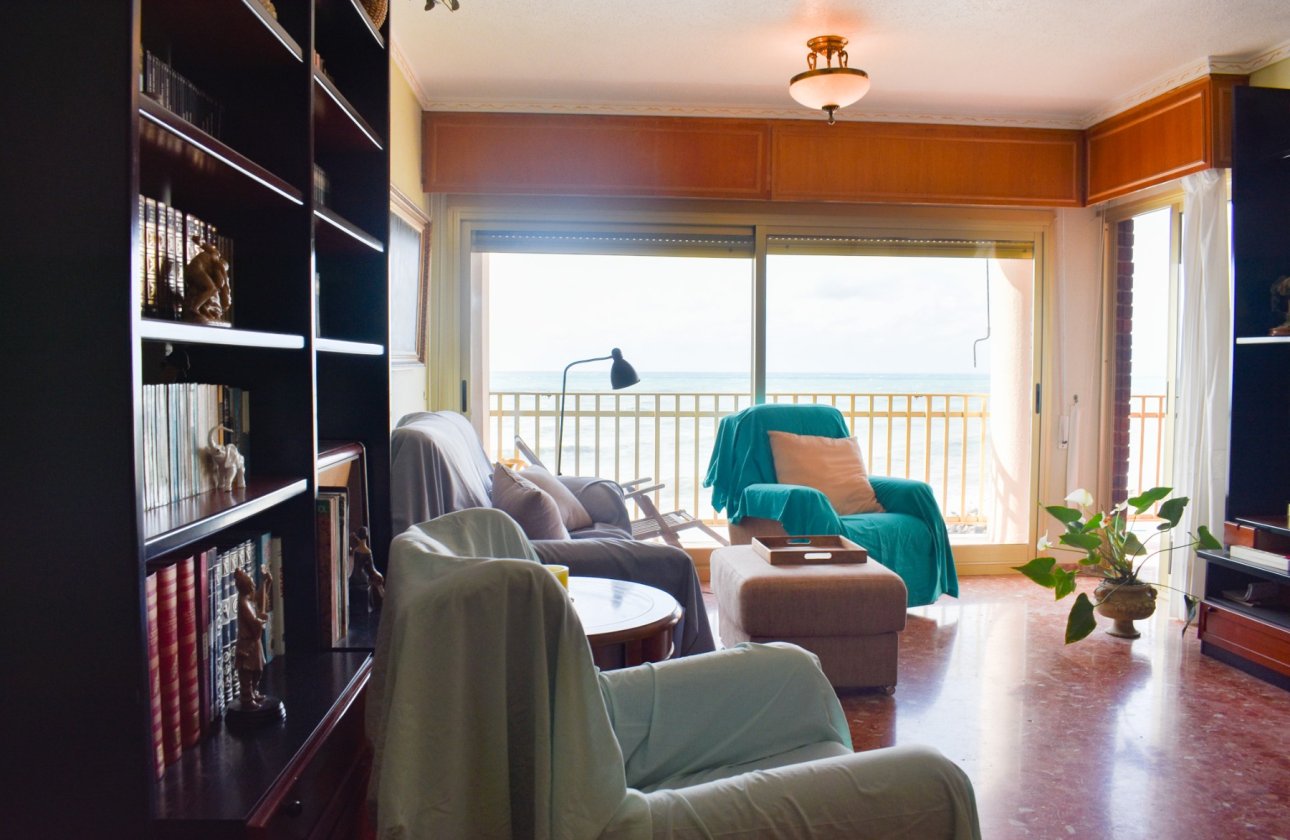 Resale - Apartment / flat - Torrevieja - Torrevieja Centro