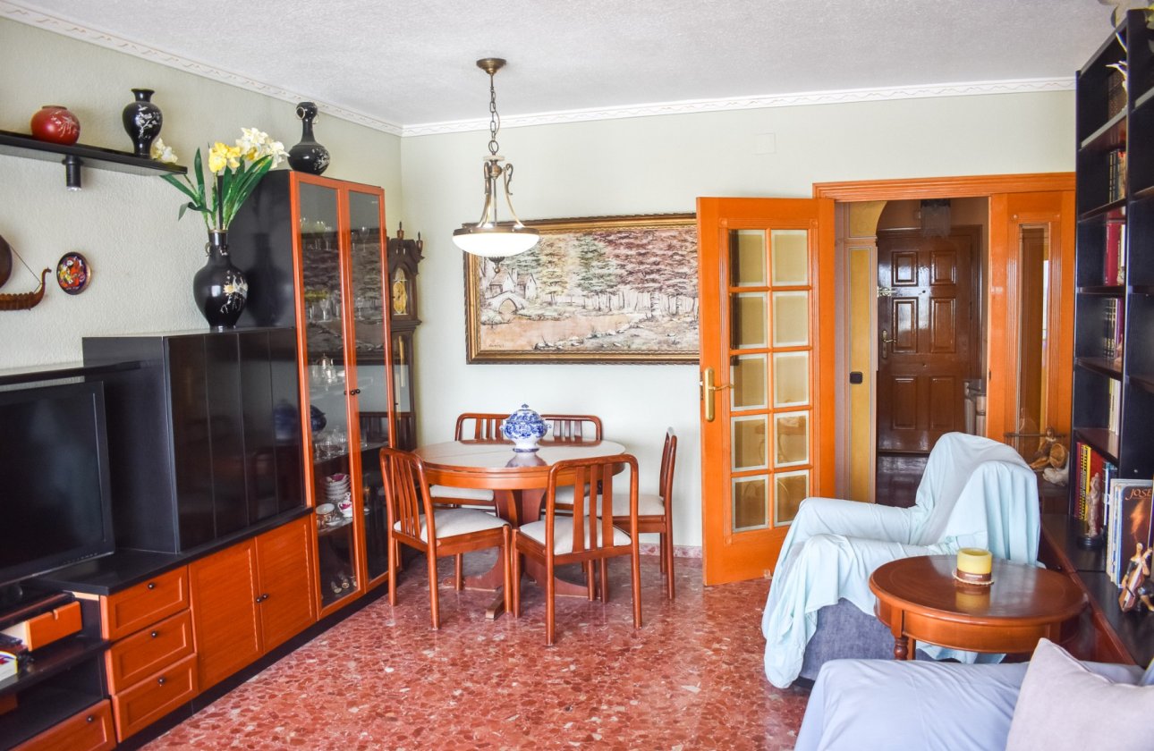 Resale - Apartment / flat - Torrevieja - Torrevieja Centro