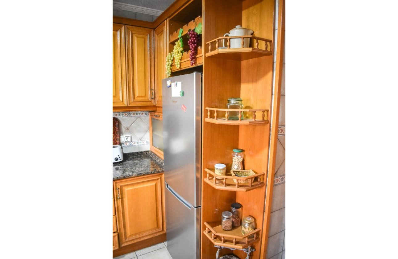 Resale - Apartment / flat - Torrevieja - Torrevieja Centro