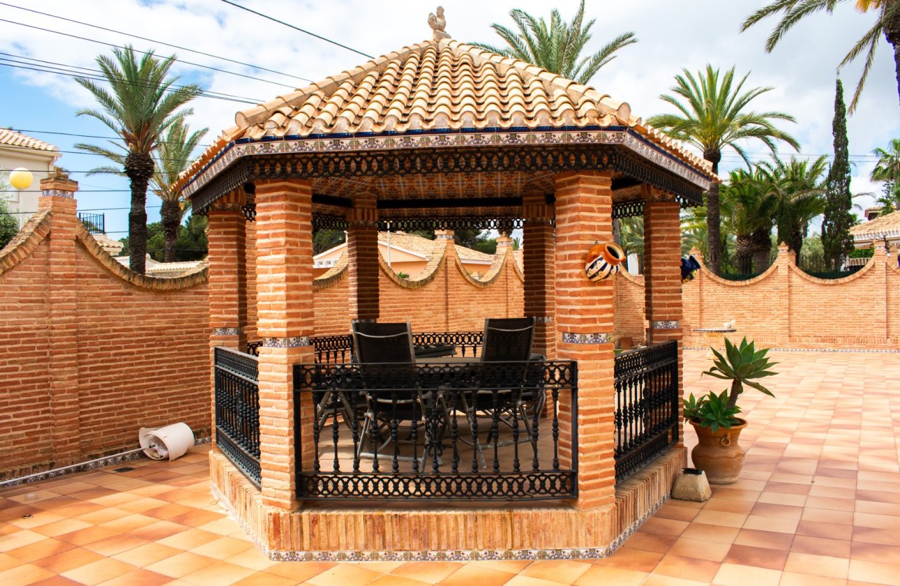 Revente - Villa - Orihuela Costa - MUY CERCA DE LA PLAYA