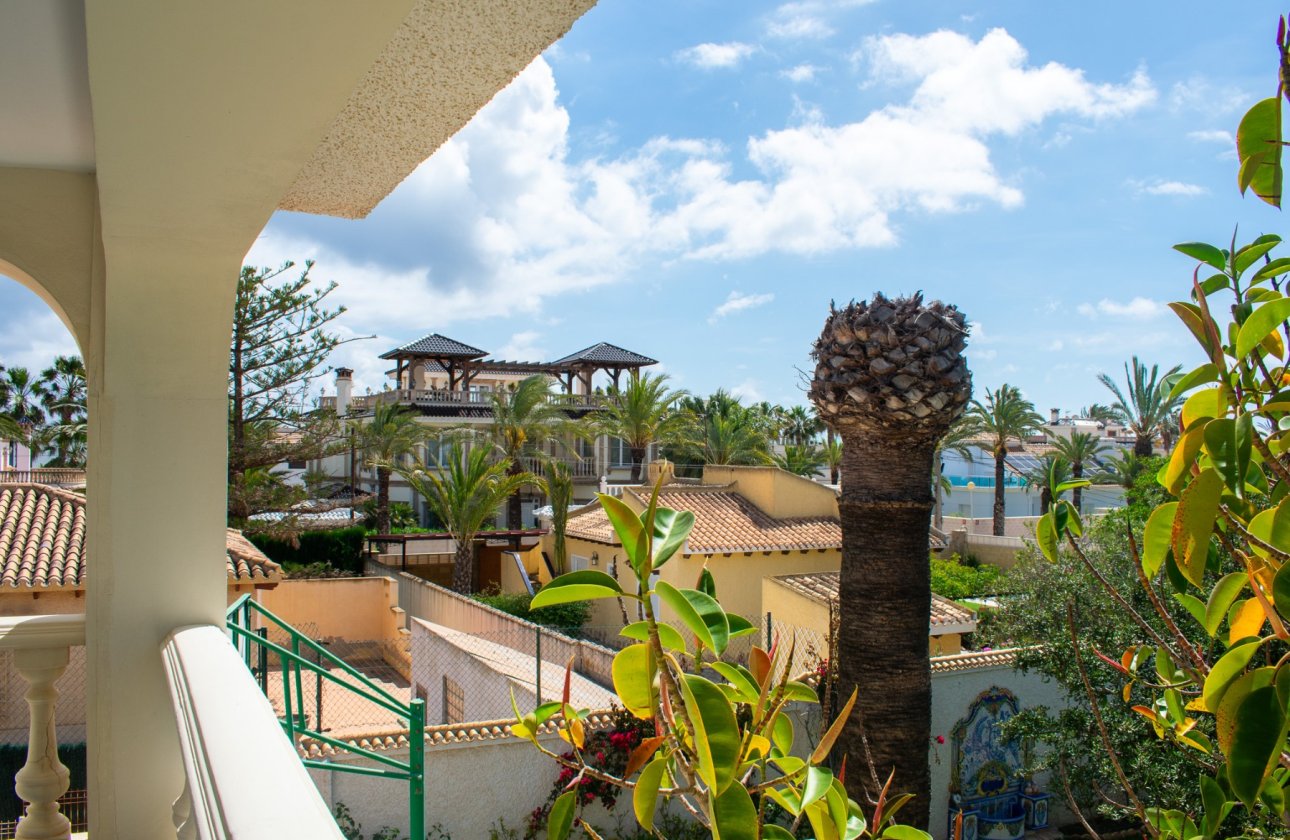 Revente - Villa - Orihuela Costa - MUY CERCA DE LA PLAYA