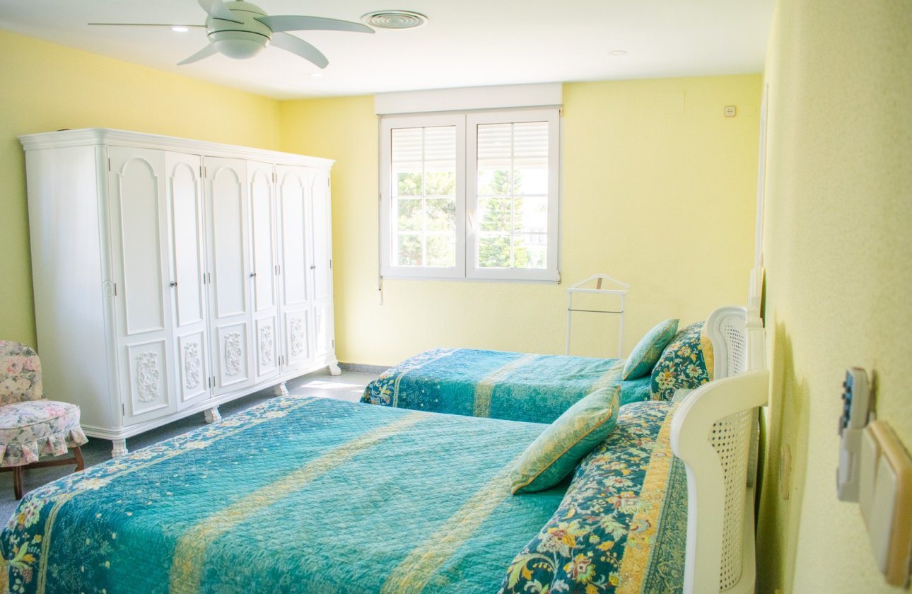 Revente - Villa - Orihuela Costa - MUY CERCA DE LA PLAYA