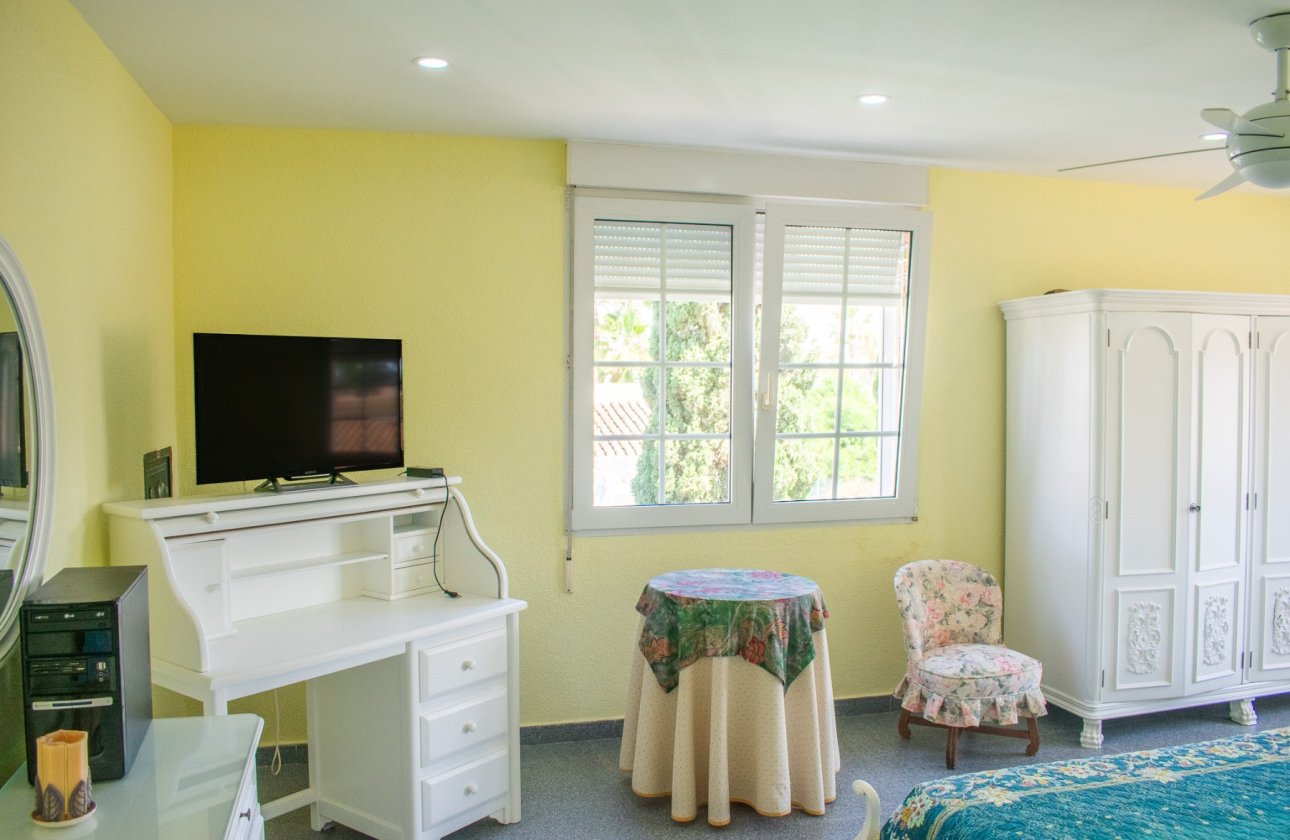 Revente - Villa - Orihuela Costa - MUY CERCA DE LA PLAYA