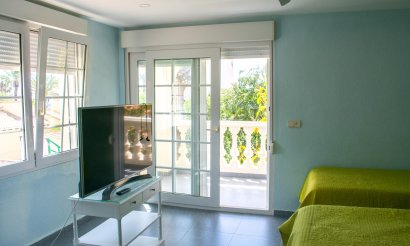 Revente - Villa - Orihuela Costa - MUY CERCA DE LA PLAYA